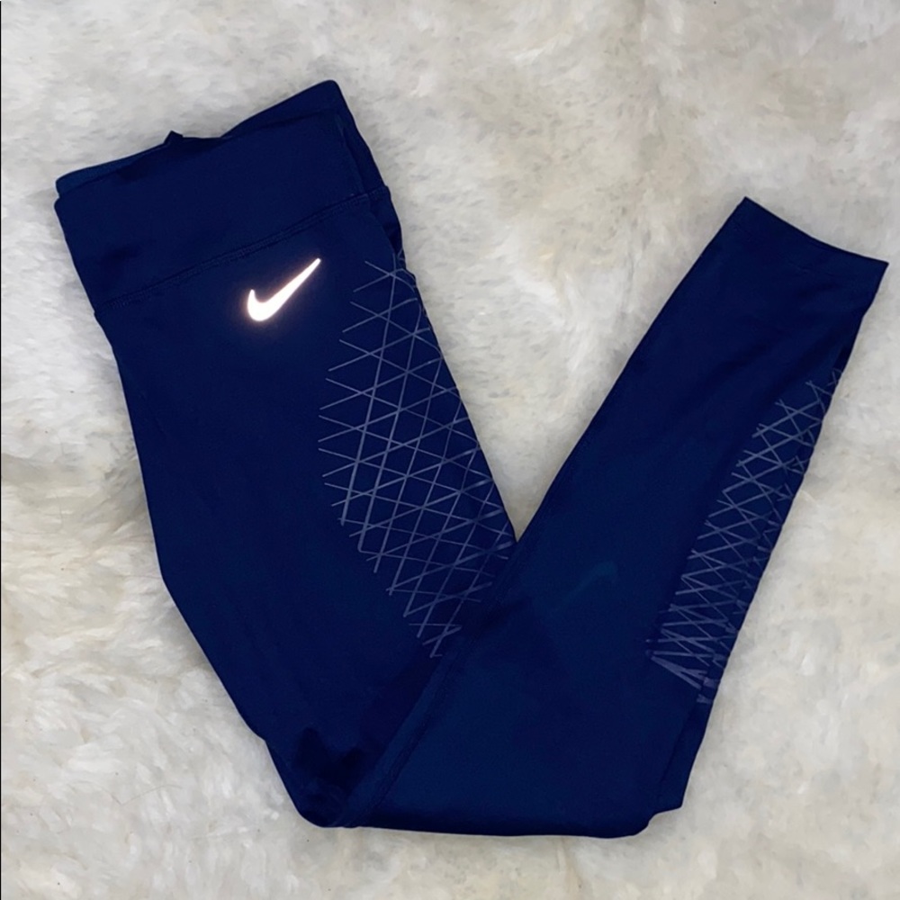 Women’s Nike running legging - reflective